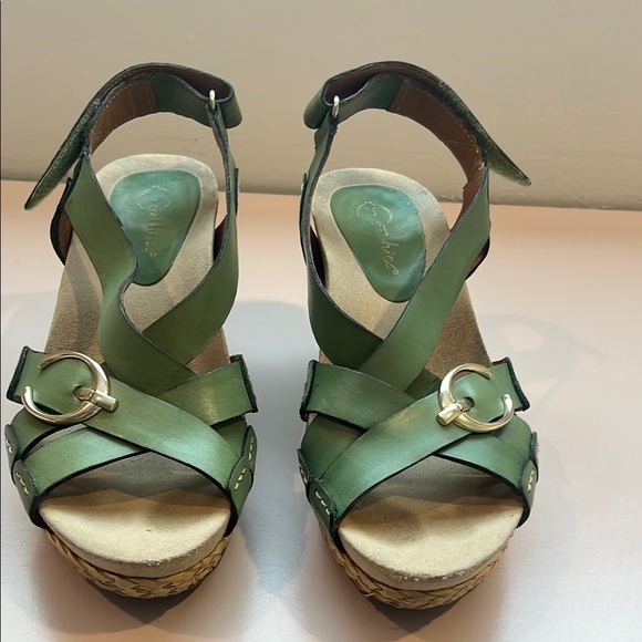 Earthies Green Wedge Sandals with Braided Detail - Picture 2 of 4